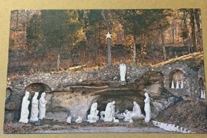 VINTAGE UNUSED POSTCARD NATIVITY GROTTO @ BLACK MADONNA SHRINE, EUREKA, MISSOURI