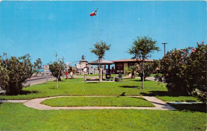 GALVESTON TEXAS GALVESTON BOLIVAR FERRY LANDING~FLAG~SHIP POSTCARD 1960 PSTMK