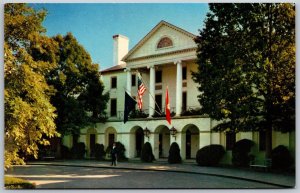 Vtg Virginia VA Williamsburg Inn Hotel Chrome Unused Chrome View Postcard