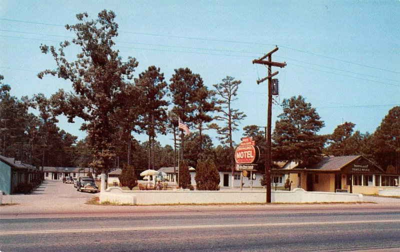 Happyland Motel - Warwick, Virginia VA - great postcard in excellent condition! 