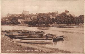 WINDSOR CASTLE BERKSHIRE UK FROM RIVER THAMES~PUNTS & CANOES POSTCARD 1920s