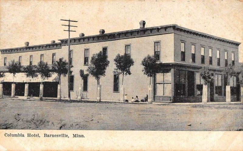 Barnesville Minneotsa view from street Columbia Hotel antique pc DD5497