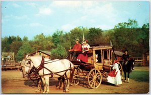 VINTAGE POSTCARD THE CONCORD STAGE COACH SCENE AT FRONTIER TOWN UPSTATE NEW YORK