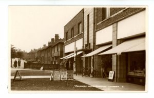 UK - England, Lupset. Whinney Moor Avenue ca 1944   RPPC