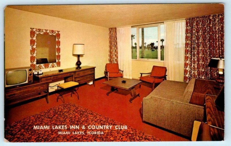 MIAMI LAKES, Florida FL ~ Roadside MIAMI LAKES INN & Country Club 1970s Postcard