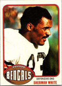 1976 Topps Football Card Sherman White Cincinnati Bengals sk4280