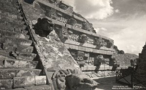 Vintage Postcard Photo View of Templo De Quetzcoatl Teotihuacan Mexico MX RPPC