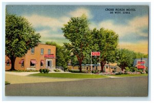 c1940s Cross Roads Motel, De Witt, Iowa IA Unposted Vintage Postcard