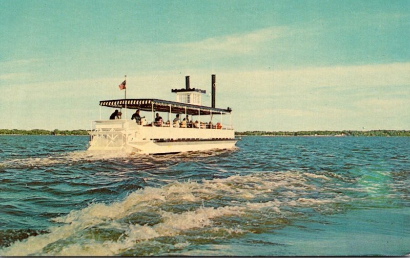 Iowa Clear Lake Show Boat Excursion Boat