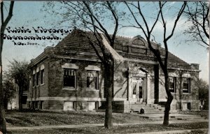 Shenandoah Iowa Public Library Child on Steps 1911 to Mt Pleasant Postcard X9