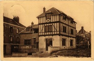 CPA Noyon- Musee Calvin FRANCE (1020552)