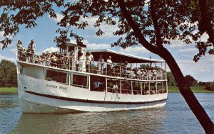 CT - Essex. Valley Railroad Riverboat