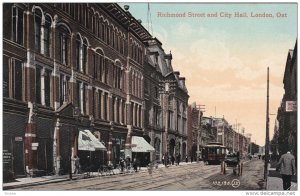 LONDON , Ontario , Canada , 00-10s ; Richmond Street & City Hall #2