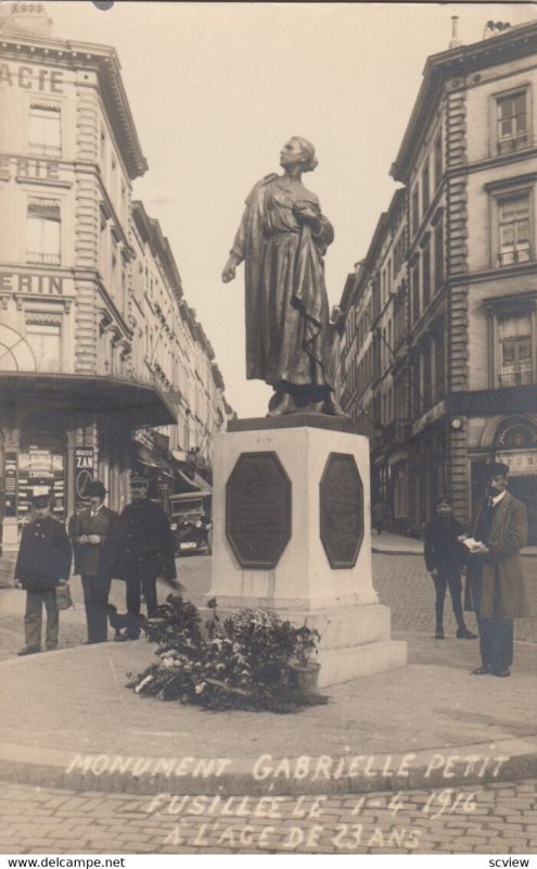 RP: Brussels , Belgium , 1910s ; Monument Gabrielle Petit