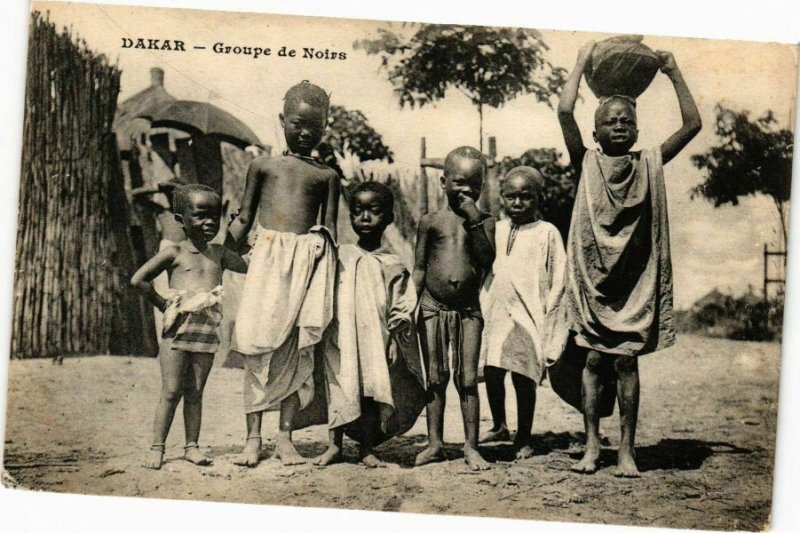 CPA AK Senegal-Dakar-Groupe de Noirs (235316)