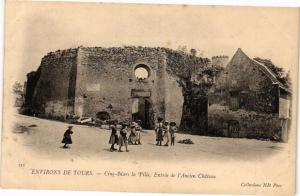 CPA Env. de TOURS - CINQ-MARS la Pille Entrée de l'Ancien Chateau (229126)