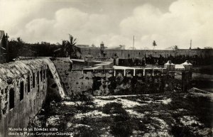 colombia, CARTAGENA, Muralla de las Bóvedas vista desde la Playa 1930s Postcard