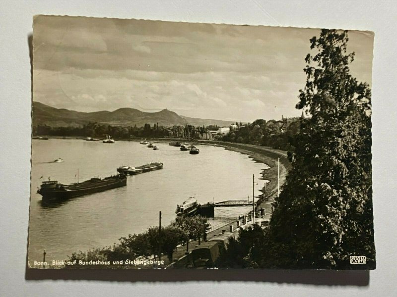 POSTED   GERMAN POSTCARD -  BLICK AUF BUNDESHAUS    (KK2748) 