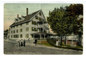 ME - Boothbay Harbor. Boothbay House  (crease)