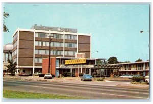 c1960 Birmingham House Hunter Blvd. Woodward Route Birmingham Michigan Postcard