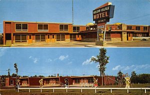 Holiday Village Motel  Grand Rapids,  MN
