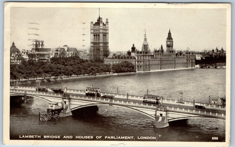 c1940s London, UK Lambeth Bridge Houses of Parliament River Thames Postcard A39