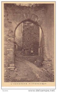 L'AUVERGNE Pittoresque, Brick Arch Entrance, France, 10-20s