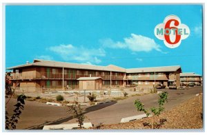 c1950's Motel 6 Of Oklahoma City Oklahoma OK, Pool Cars Scene Vintage Postcard
