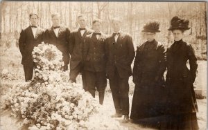 RPPC Women Graveside Mourning Burial Flowers Grave Widow Sons c1907 Postcard Y18