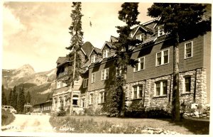 Canada - Alberta, Lake Louise. Deer Lodge.  *RPPC