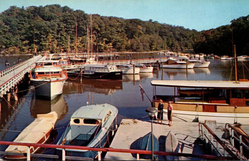 New York Staatsburg Norrie Point State Park Yacht Basin