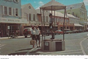 HAMILTON, Bermuda, PU-1989; Heyl's Corner, Front Street, Classic Cars