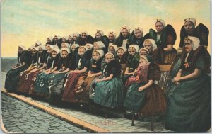 Netherlands Axel Traditional Dresses Vintage Postcard 01.42