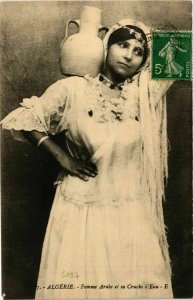 CPA AK Femme arabe et sa Cruche d'Eau ALGERIE (812484)