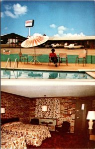 Garland, TX Texas  CAROUSEL MOTOR INN Pool~Room ROADSIDE Dallas County  Postcard