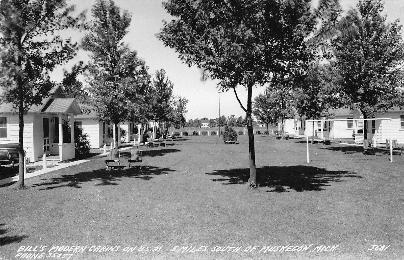 Muskegon Mi Bill S Modern Cabins On Route 31 Courtyard Rppc 1940s