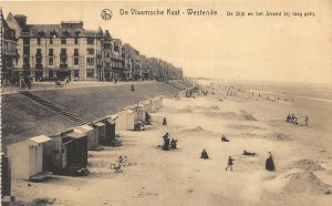 Lot 37 westende belgium de dijk en het strand