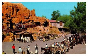 Postcard TOURIST ATTRACTION SCENE Buena Park California CA AP9830