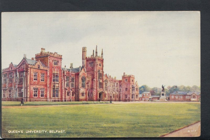 Northern Ireland Postcard - Queen's University, Belfast    RS16482