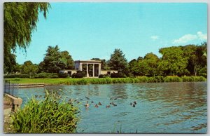 Lake Agawam, Southampton, Long Island, New York - Postcard 