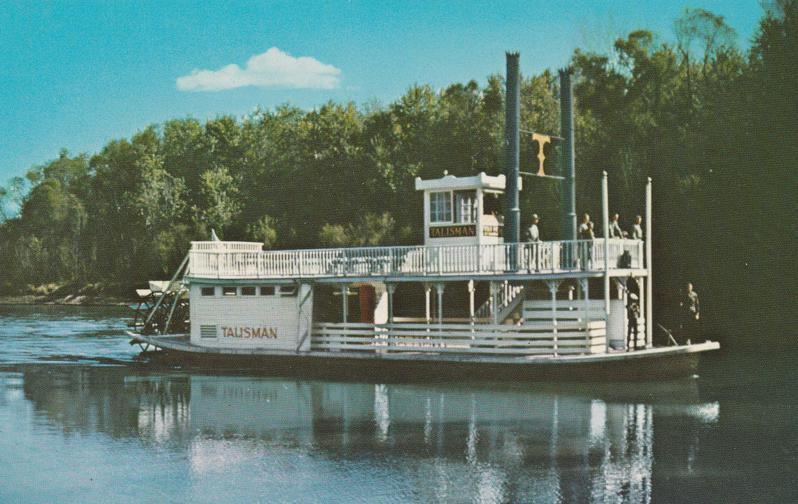 Cabin Steamer Talisman Replica on Illinois River
