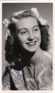 Yvonne of Jean Marsh 1950s Actress You Rang M'Lord Hand Signed Photo