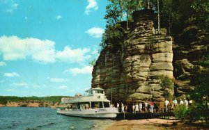 Vintage Postcard 1959 Clipper Winnebago At Palisades Wisconsin Dells Wisconsin