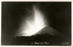 Mexico - Paricutin Volcano Eruption, 1943.   *RPPC