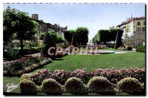 Postcard Old Angouleme Gardens of the City Hotel and perspective on Town Square