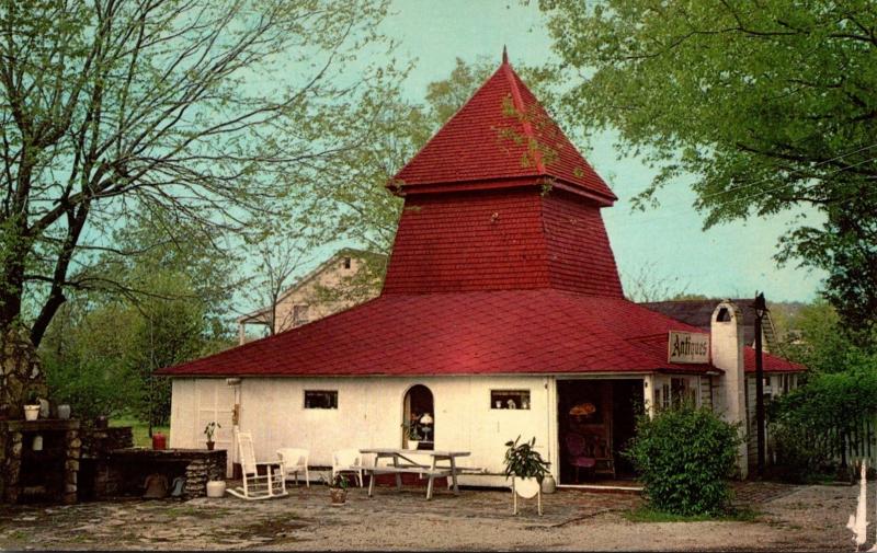 Tennessee Mt Pleasant Miss Hannah's Antique Smokehouse