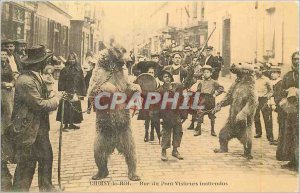 COPY Choisy le Roi Street Bridge Unexpected Visitors