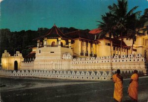 DALADA MALIGAWA TEMPLE OF THE TOOTH KANDY CEYLON TO USA STAMPS POSTCARD 1968