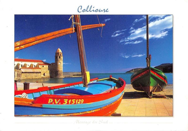 BF2290 collioure barques catalanes  sur la plage ship bateaux france