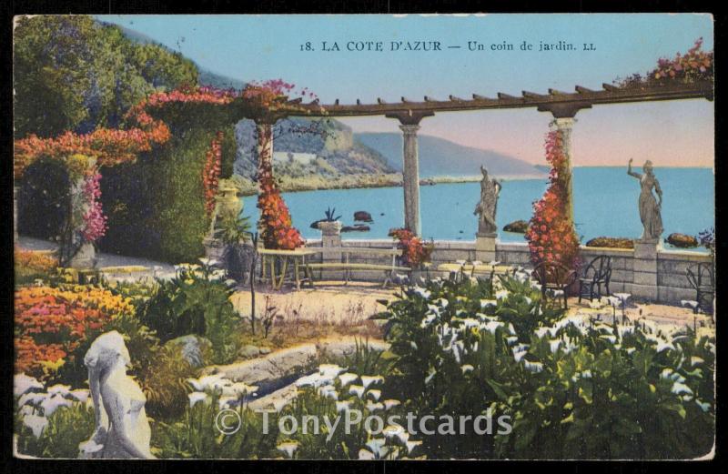 La Cote D'Azur - Un coin de jardin